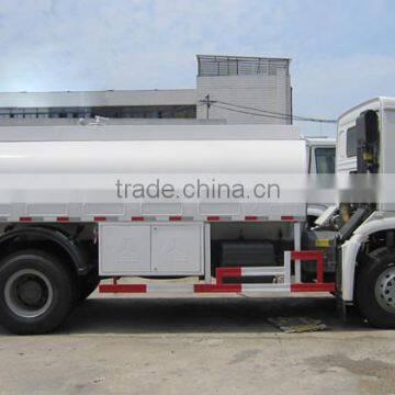 Promotion Sinotruk HOWO 5000 Liters Fuel Tanker TRUCK for Sale photo-2