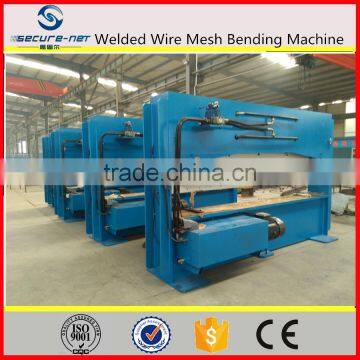 Metal sheet bending machine