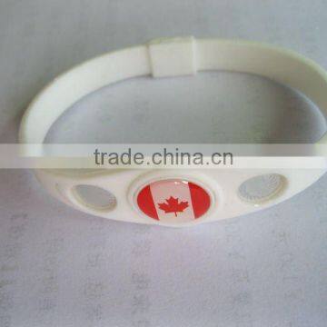 Newest design silicone bracelets