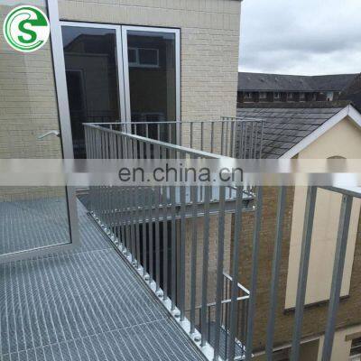 China Manufacture Stainless Galvanized Grating Durable Drain Car Park Drainage Steel Grating