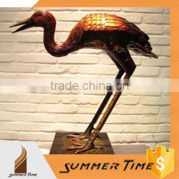 Bronze crane sculpture for hotel decoration