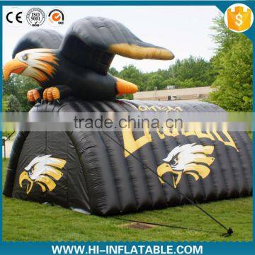 Newest brand black Inflatable football tunnel with flying eagle cartton/inflatable mascot tunnel/inflatable sport tunnel