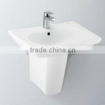 L304F Washbasin With Full Pedestal