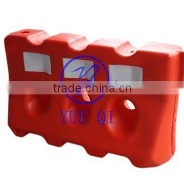 Rotational moulding plastic road barrier customs polyethylene road safty barrier