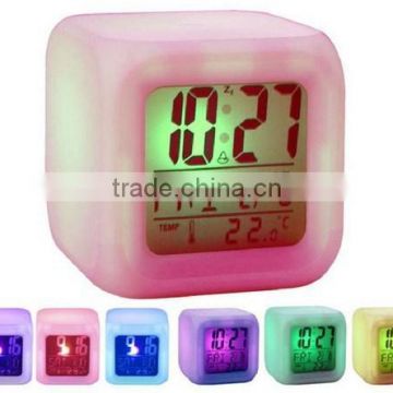 2015 hot sale led color changing glowing cube clock