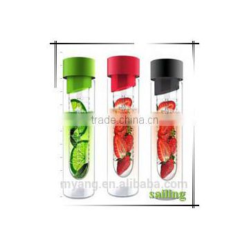 BPA FREE fruit infuser 700ml Tritan Cheap Infusion Water Bottles,food grade plastic sports bottle, fruit juicer bottle