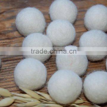 Best Selling 100 % Wool Handmade Felt Ball Christmas Nursery Felted Garland Nepal photo-2