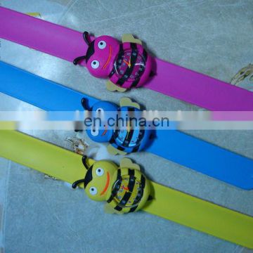 Cute bee design slap watch in silicone with movement watch