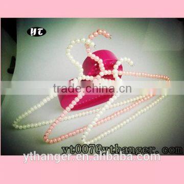 PH-YT-051 beautiful wire hanger coated pearl for display