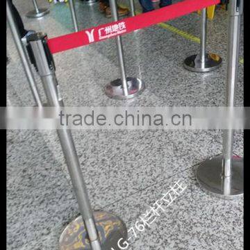 Stainless Steel Polished Retractable Belt Stanchion Crowd Barrier