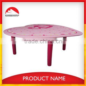 Pink Heart-shaped Wooden Kids Dinning Table
