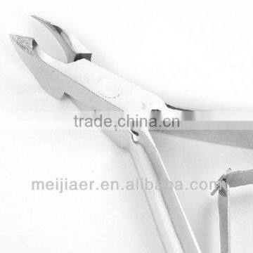 Nail nipper, cuticle nipper