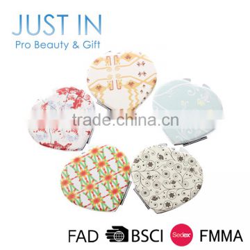 7*6.5cm Heart Shaped Double Sided Foldable Metal Pocket Mirror With 16 Different Patterns On Cover