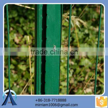 Hot Sale Adjustable Colorful PVC Coated Woven Style Wire Mesh Fence