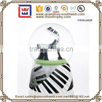 China Factory ODM & OEM Polyresin Cunstom Piano Snow Globe