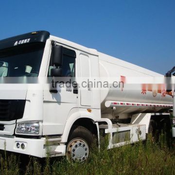 Chinese High-quality HOWO oil tank truck 20L Sinotruk