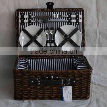 wholesale willow wicker picnic basket with cutlery and goblet, bottle shaker