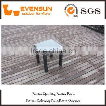 Fashion PE Rattan Table WIth Glass Top