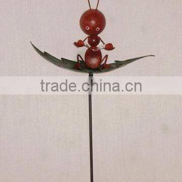 YS88228 Ant reading the book metal garden stick made in Fujian