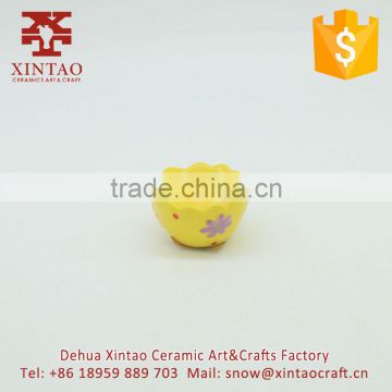 Hot selling custom yellow ceramic flower egg cup holder