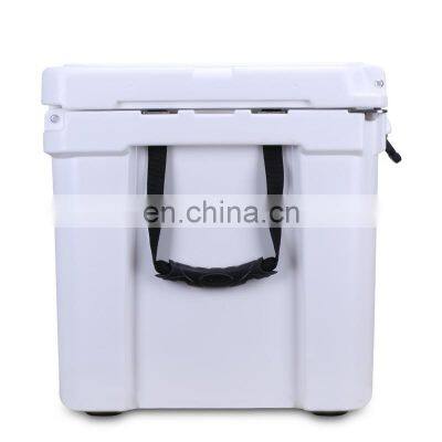 Gint popular  LLDPE Rotomolded Cooler Box with PU 70QT for outdoor