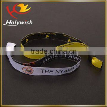 Guangzhou Wholesale Cheap Promotional Gift Fashion Polyester Cloth Wristband photo-2