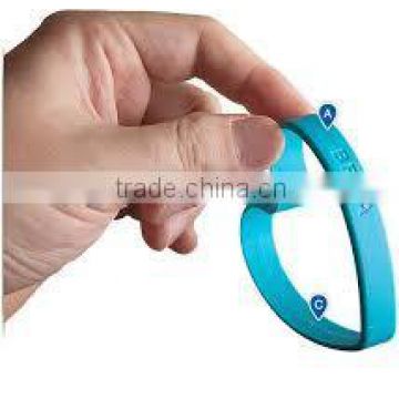 Beautiful heart design silicone wristband