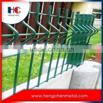 1/4 Inch 3d Galvanized Welded Wire Mesh Fence photo-4