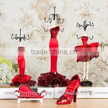 Wedding Gift Polyresin Polished Jewelry Holder Figurines photo-4