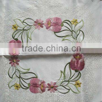Red and Yellow Flower Lace Embroidered Tablecloth Fabric Wholesale Round Wedding Table Cover photo-3