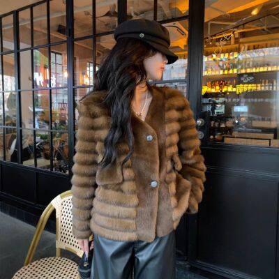 A new high-end imitation rex rabbit fur Totoro V-neck fashionable and eco-friendly fur fur coat for a short woman