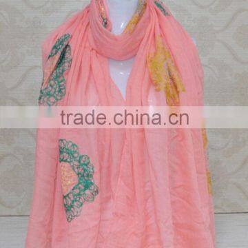 Wholesale Fall Winter Fashion Embroidery Design Flower Woman Cotton Shawl