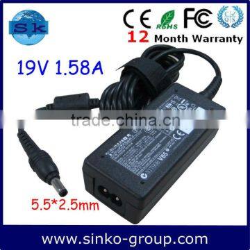 Switching Travel Charger 30W for Toshiba 19V 1.58A