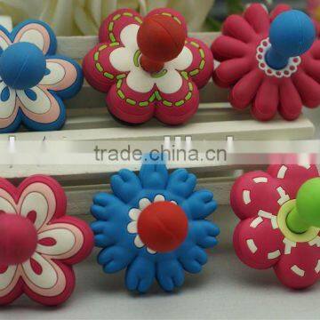 Custom Cheap Flower Shape Decorative Magnetic Hook