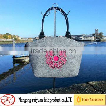 2016  new products felt women tote bag , shoulder bag with laser cut flower pattern                        
                                                Quality Choice
