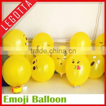 Emoji design cheap price reusable logo printed cute mini inflatable balloon