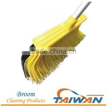 Curved Bristle Rake Broom