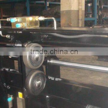 Integral type fork positioner for forklift