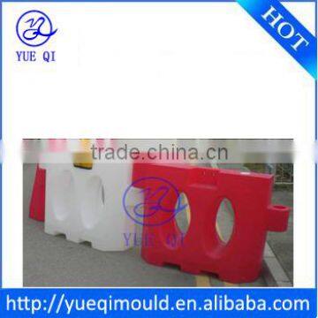 Customize Plastic Rotomolding Water Filled Traffic Barrier