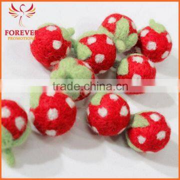 Custom Design Indoor Holiday Decoration Felt Poke Strawberry