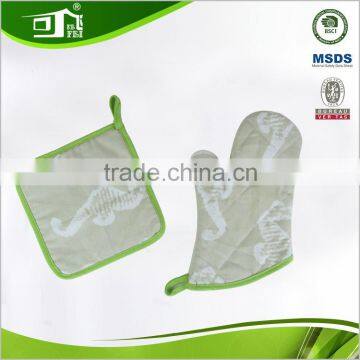 Print Poly/Cotton Dinosaur Oven Mitt