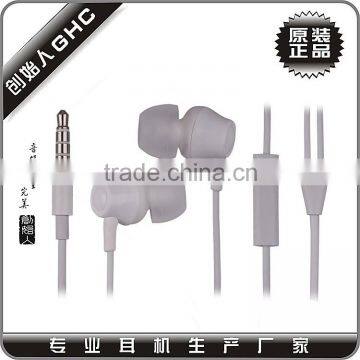 popular plastic earphone with various style