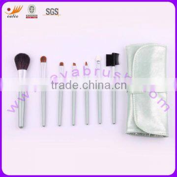 Makeup brush with the sythetic hair and artificial leather pouch