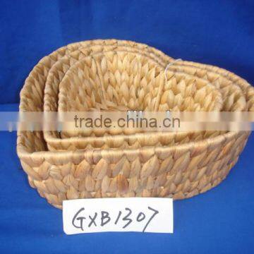 2013 popular water hyacinth handmade storage basket LOVE shape