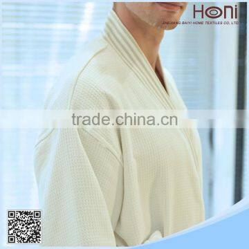 Custom Made Wholesale Kimono/Lapel Collar 100% Cotton Waffle Bathrobe for Hotel photo-2