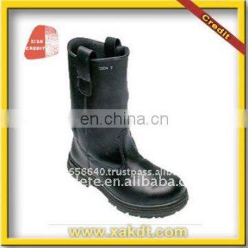 High cut used work boots with CE