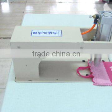 bag handle fixing machine