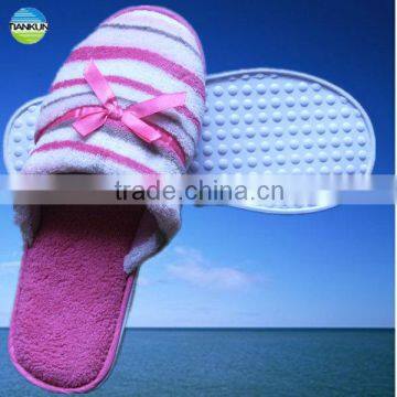 pink and white color coral fleece ladies bedroom slipper