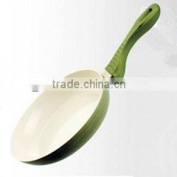 FORGED ALUMINUM SKILLET WIH INDUCTION BOTTOM AND SOFT TOUCH HANDLE