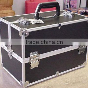 ALUMINUM 4 Tray Beauty Case with DIVIDERS